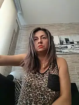 Show de Latiinvenushot na webcam