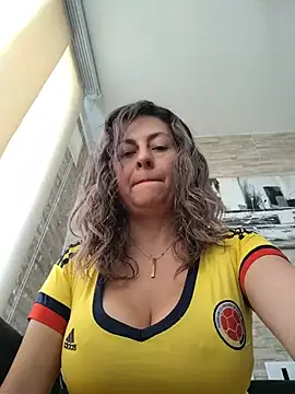 Show de Latiinvenushot na webcam