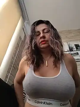 Show de Latiinvenushot na webcam