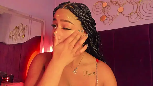 Sofi_Fox_ Chat XXX live