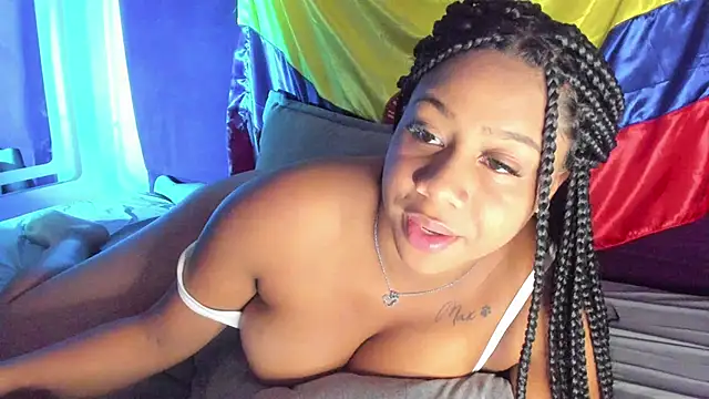 Sofi_Fox_ élő XXX-chatje