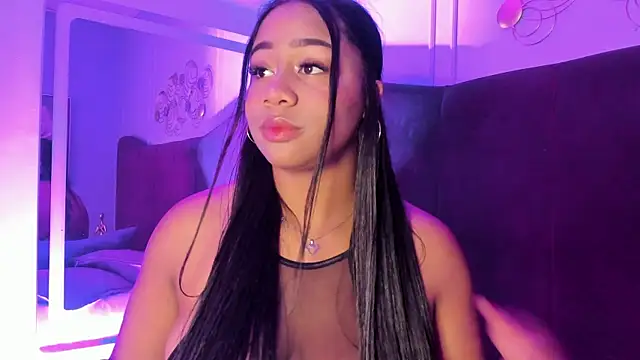 Chatroom XXX en direct de Sofi_Fox_