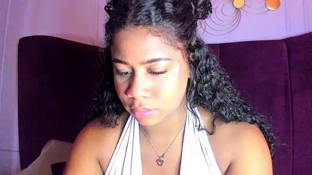 Chat XXX en directo de Sofi_Fox_