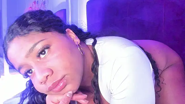 Chatroom XXX en direct de Sofi_Fox_