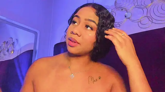 Sofi_Fox_ 라이브 XXX 채팅