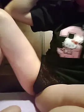KITTEN-10's Live XXX Chat