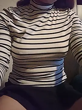 KITTEN-10 Webcam show