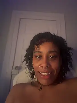 Lunalovesyou8's Webcam Show