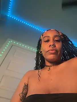 Lunalovesyou8's Webcam Show