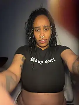 Lunalovesyou8 Show in webcam