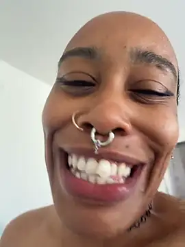 Show webcam de LUNA4pussy