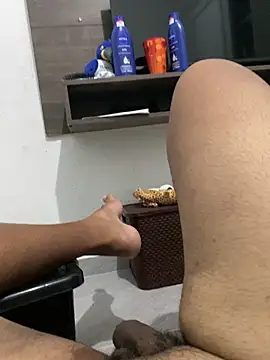 Pokazy przed kamerką – D4ivid