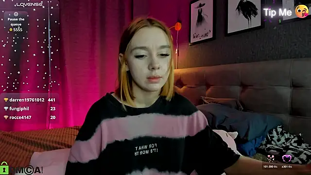 Lesi_Moonie01 Adlı Modelin Canlı XXX Sohbeti