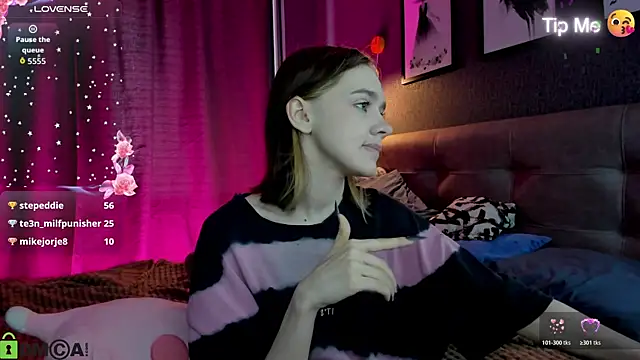 Онлайн чат XXX Lesi_Moonie01