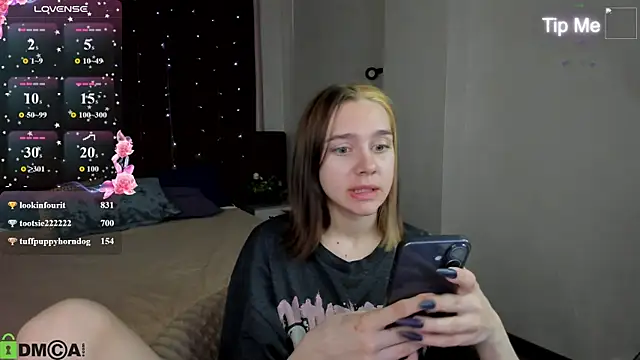 Lesi_Moonie01's Live XXX Chat