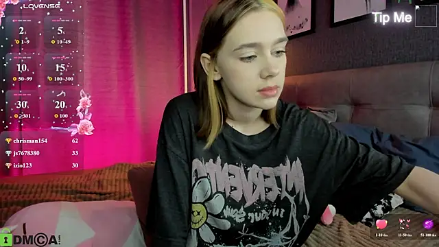 Онлайн чат XXX Lesi_Moonie01