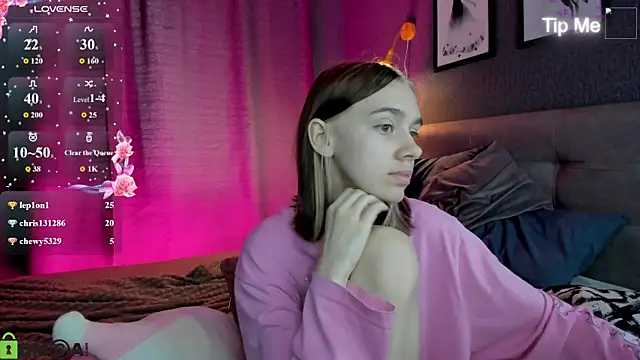 Онлайн чат XXX Lesi_Moonie01