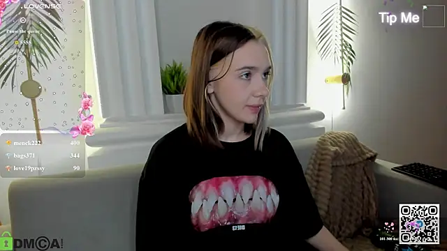 XXX chat uživo modela Lesi_Moonie01