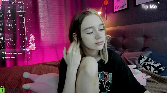 XXX chat uživo modela Lesi_Moonie01