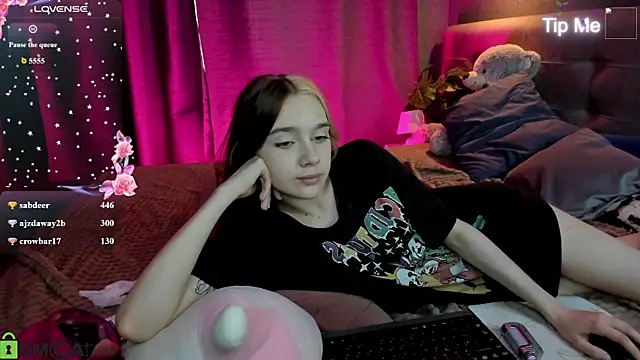 Lesi_Moonie01 Adlı Modelin Canlı XXX Sohbeti