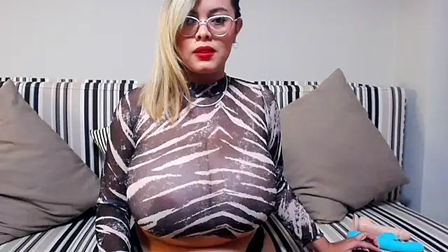 Chat XXX ao vivo de AdelyGinn