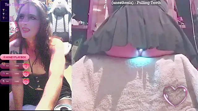 SissyFlorAzul's Webcam Show