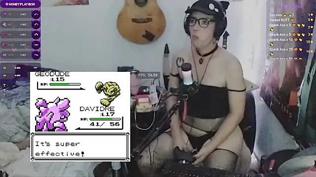 SissyFlorAzul: διαδικτυακό σόου στην κάμερα