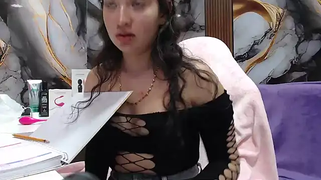 lilimini032 现场XXX聊天