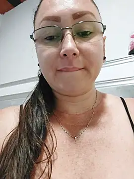 milly_sanchez 现场XXX聊天