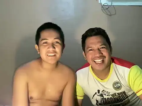 Boytoy_asian Webcam-Show