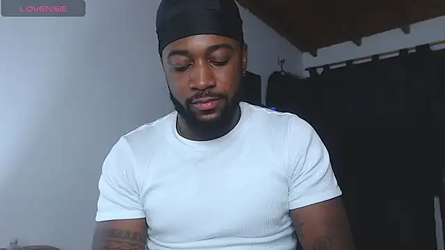 Chat +18 de Drake_Nassir4 ao vivo