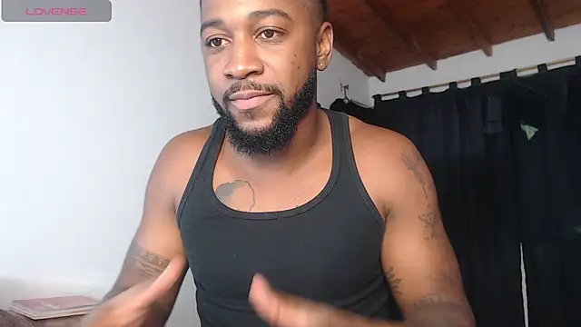 Show modela Drake_Nassir4 na web-kameri