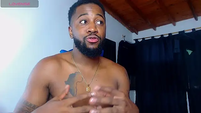 Show modela Drake_Nassir4 na web-kameri