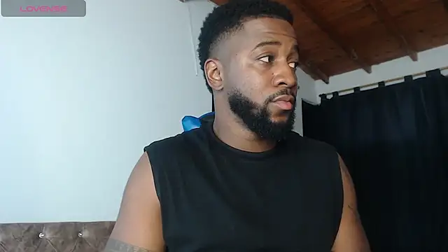 Show modela Drake_Nassir4 na web-kameri