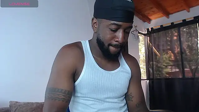 Show modela Drake_Nassir4 na web-kameri