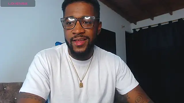 Show modela Drake_Nassir4 na web-kameri
