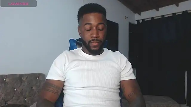 Drake_Nassir4: διαδικτυακό σόου στην κάμερα