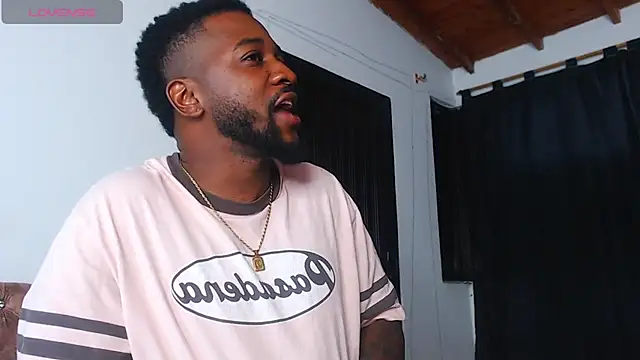 Show modela Drake_Nassir4 na web-kameri