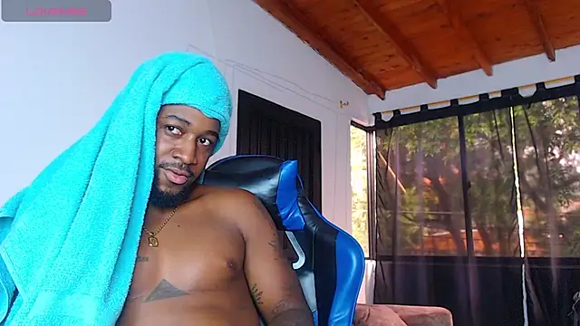 Drake_Nassir4n Webbikameraesitys