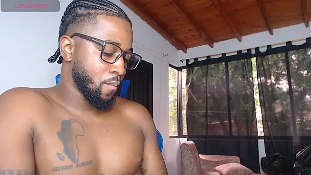 Drake_Nassir4n Webbikameraesitys