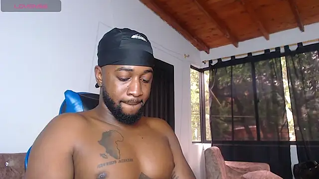 Drake_Nassir4's Live XXX Chat