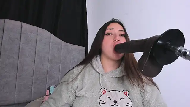 Mariana_Castro9: онлайн-секс-чат