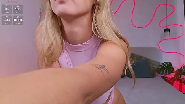 _Katie_Dierse Show in webcam