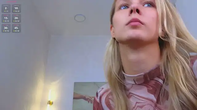 _Katie_Dierse Show in webcam