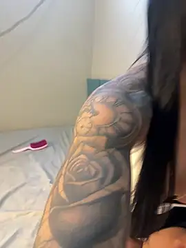 Morenaviip's Live XXX Chat