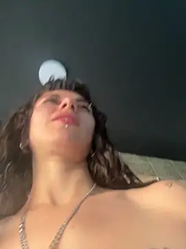 VioletaSubmissive's Webcam Show