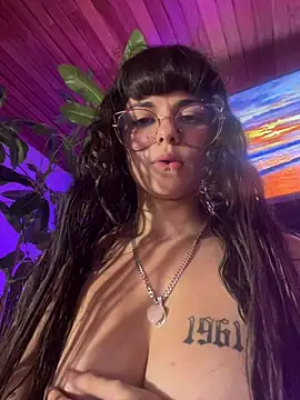 VioletaSubmissive's Webcam Show