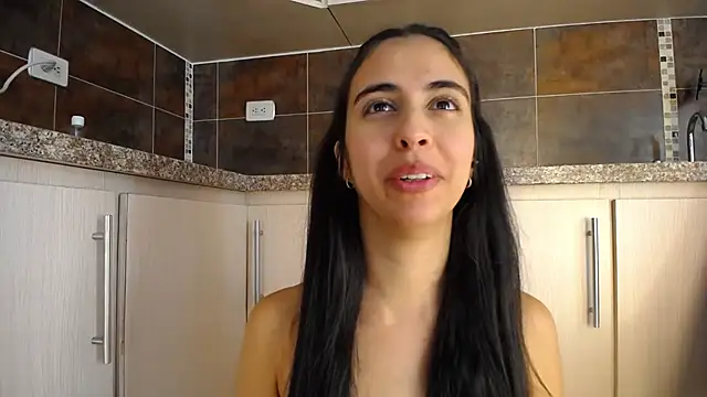 anna_alvarez Adlı Modelin Canlı XXX Sohbeti