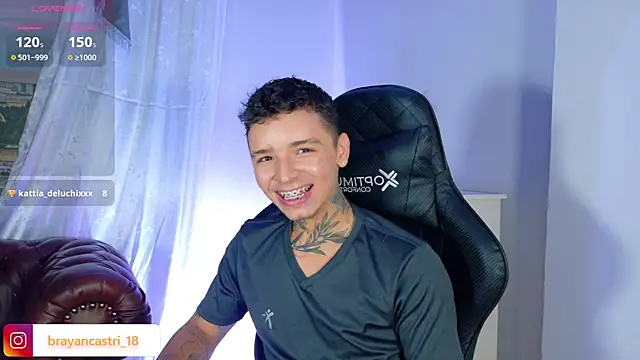 Ian_Castillo_ Show in webcam