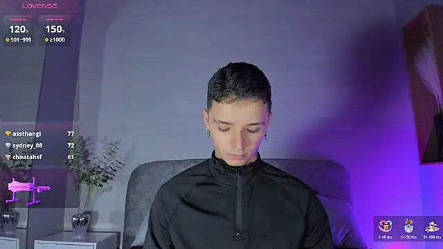 הופעת וובקאם של Ian_Castillo_